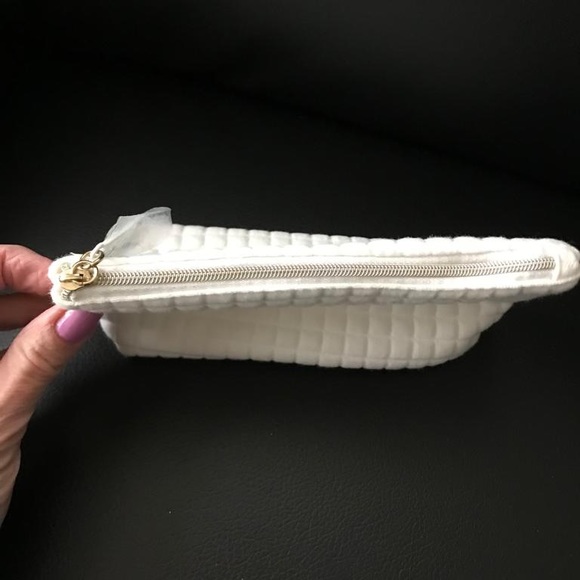 Clarins Pouch/Makeup Bag - Picture 2 of 5